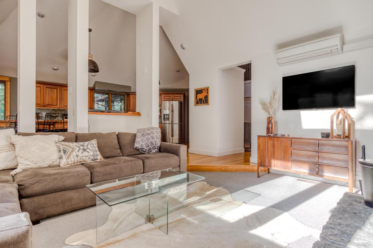 Вилла Hood Hideaway Welches Экстерьер фото