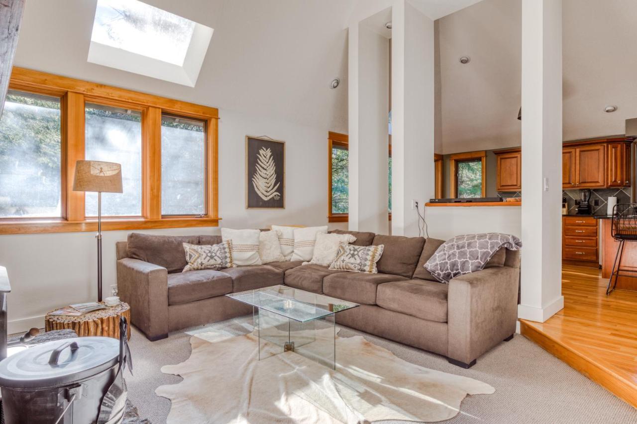 Вилла Hood Hideaway Welches Экстерьер фото