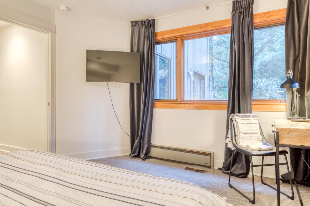 Вилла Hood Hideaway Welches Экстерьер фото