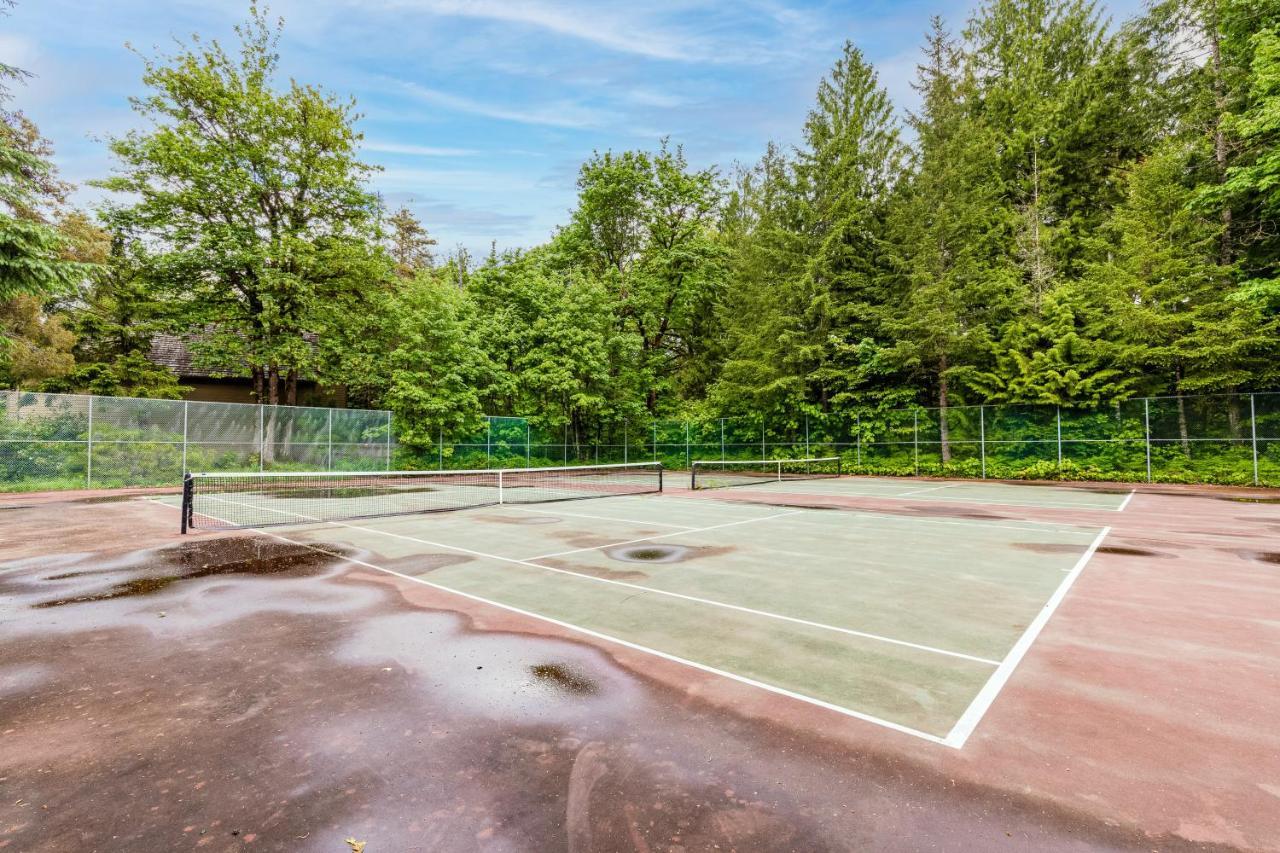 Вилла Hood Hideaway Welches Экстерьер фото